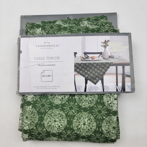 NWT linen blend green patterned table throw 50" x 50" - Picture 2 of 5